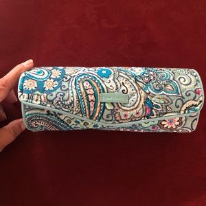 Vera Bradley Iconic On a Roll Case NWT